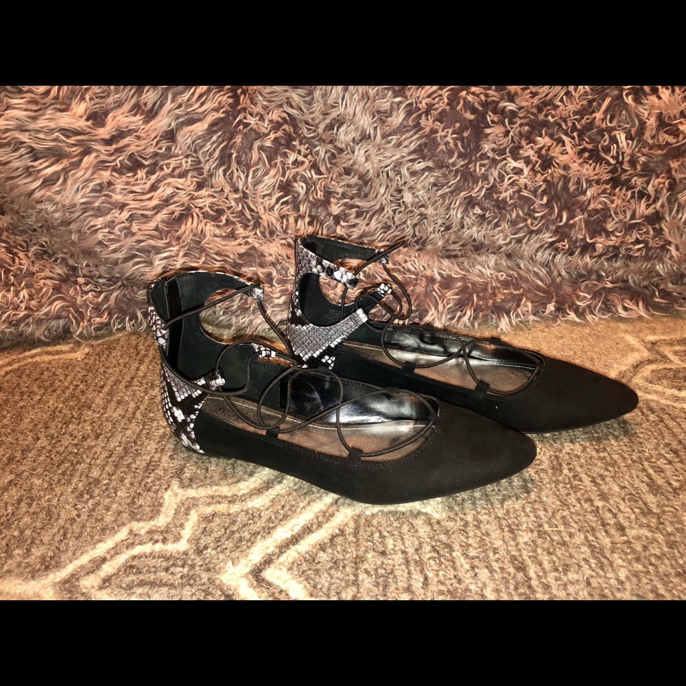 Jennifer Lopez Flats